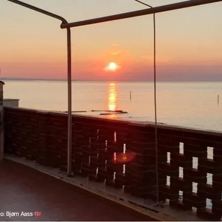 On The Sea Apartment *