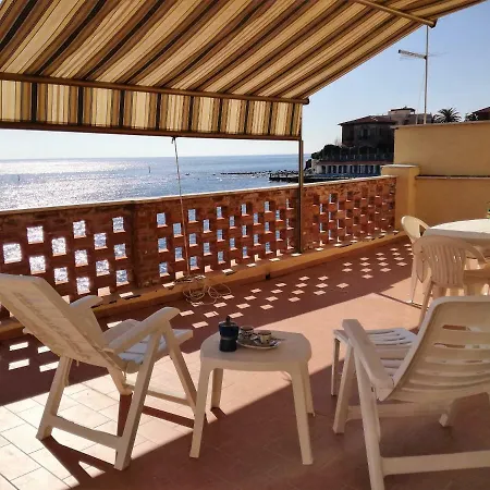 On The Sea Apartment *